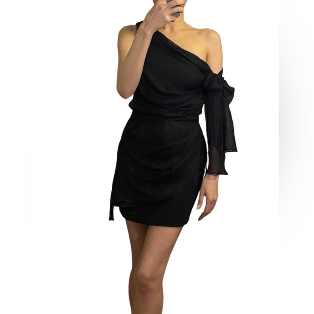 Bebe 100% Silk one shoulder bow blouse